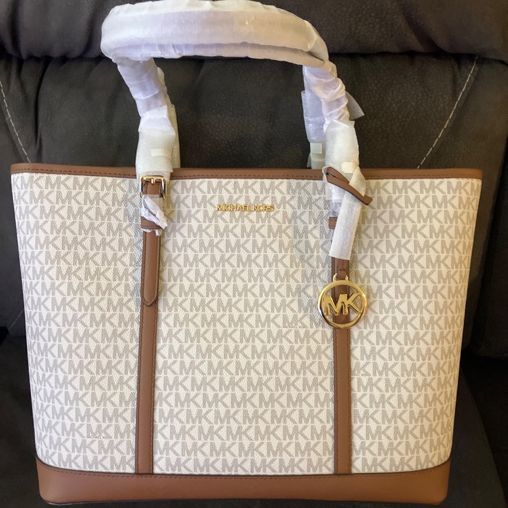 MK “Jet Collection” Lg Tote Bag - Picture 3 of 8